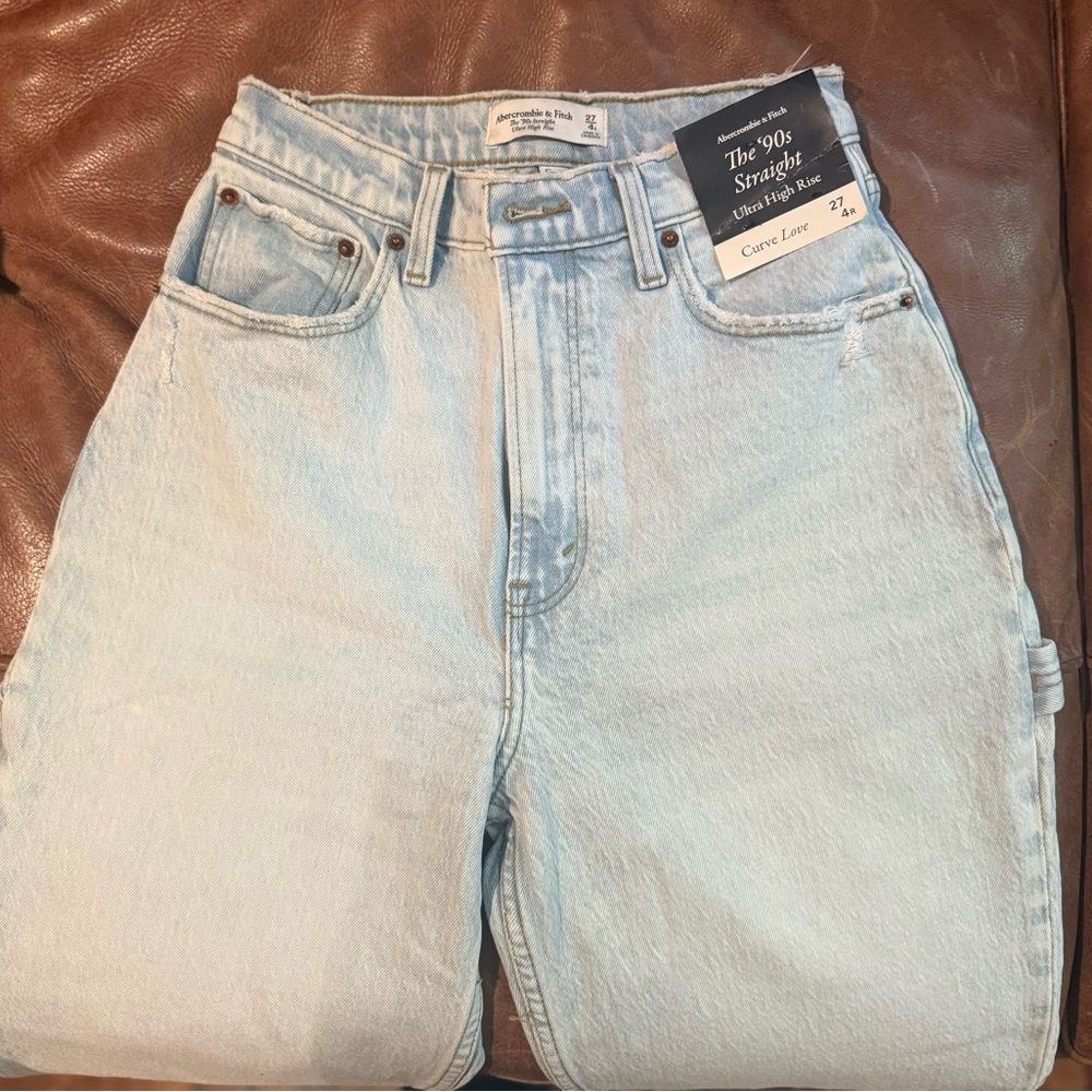 Abercrombie & Fitch Women's Ultra High Rise Light Blue Jeans - Picture 4 of 5